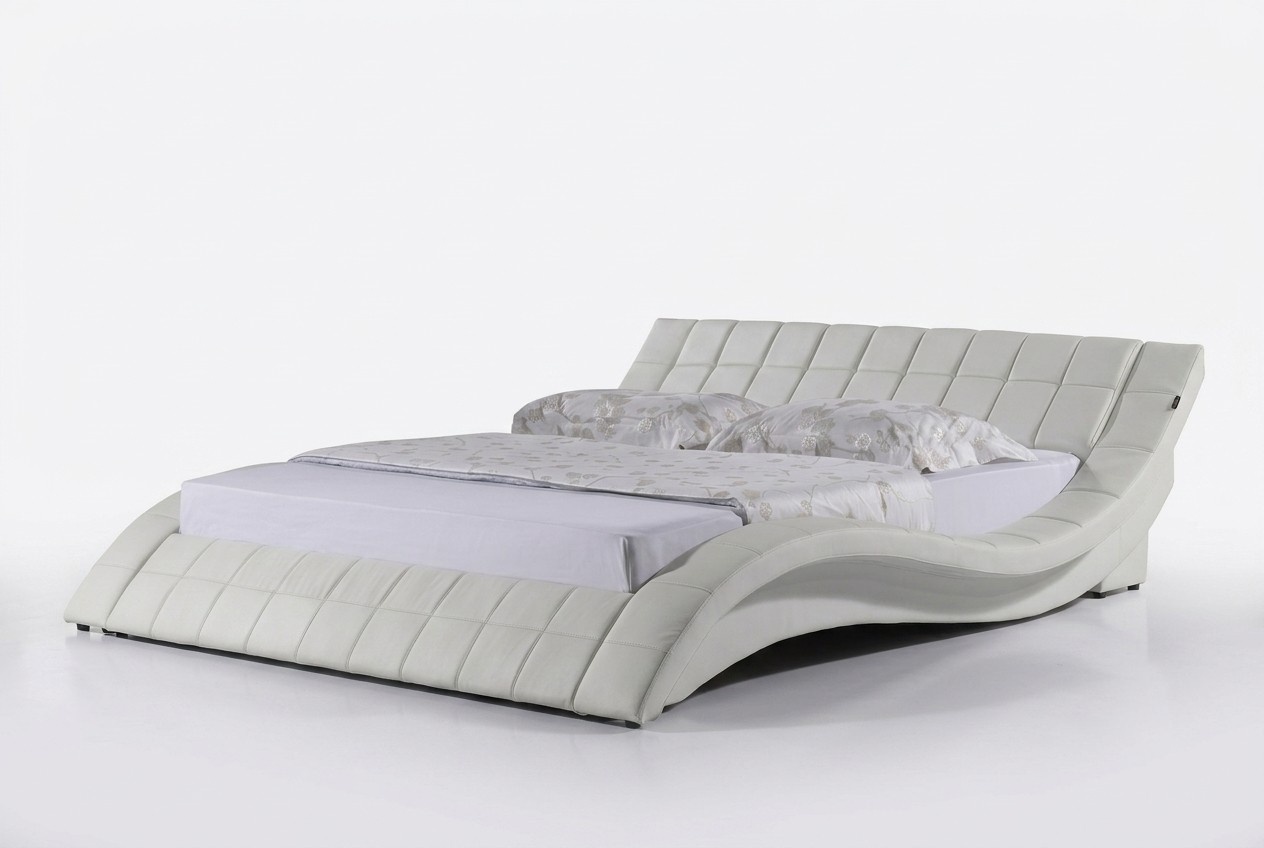 Designer Polsterbett WeiÃ Bett Betten Lederbett Doppelbett Ehebett Designerbett