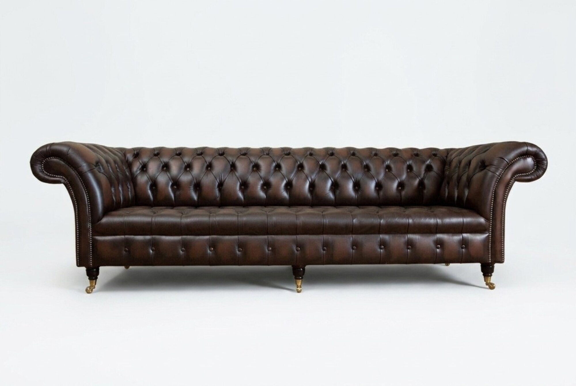 Klassische Chesterfield Leder Polster Luxus Sofa Design Couch Sofas 4 Sitzer Neu