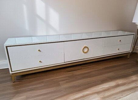 WeiÃes modernes RTV Lowboard â Stilvolles Sideboard und TV-MÃ¶bel fÃ¼r Ihr Wohnzimmer Sofort