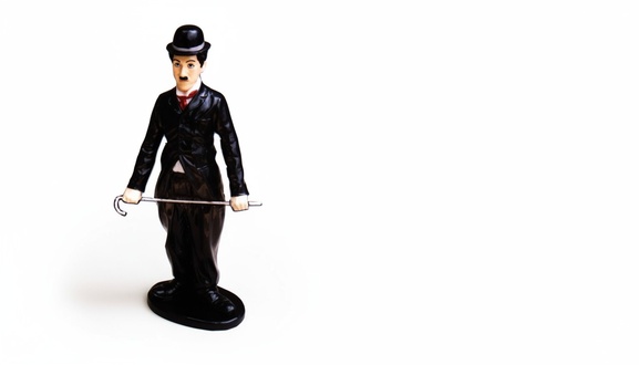 Design Chaplin Figur Statue Skulptur Figuren Skulpturen Dekoration Deko