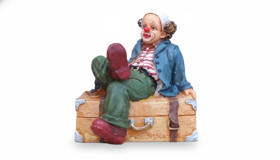 Design Clown auf Koffer Figur Statue Skulptur Figuren Skulpturen