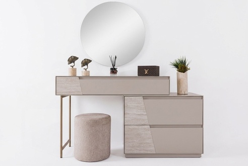 Schminktisch mit Spiegel + Hocker Klare Formen, gemÃ¼tliches Interieur