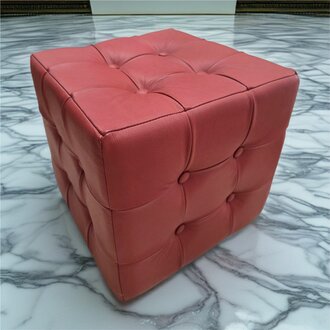 Quadratischer Hocker in Rot Leder Sitzhocker Polster & FuÃbank Sofort